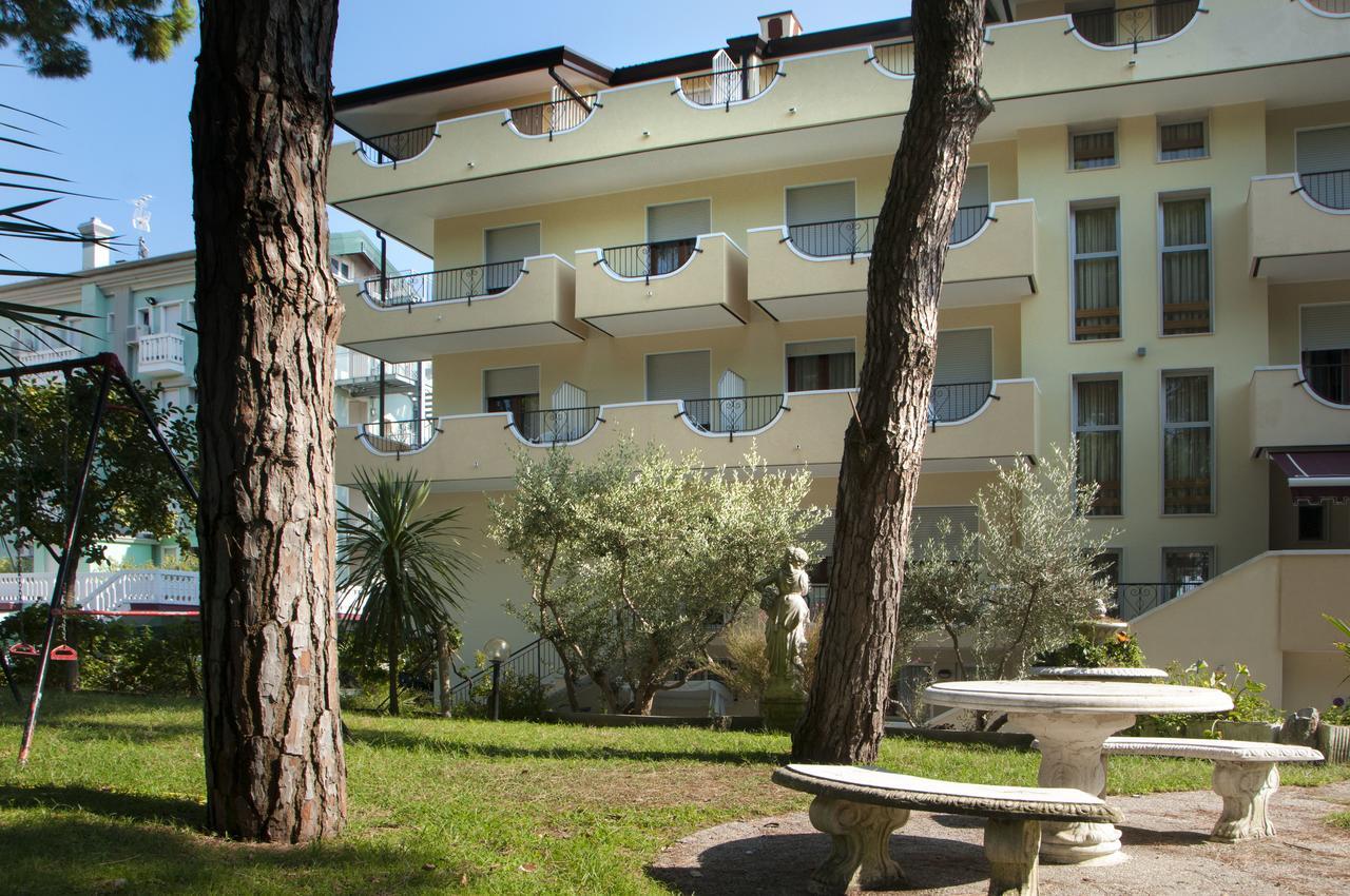 Coralba 3*